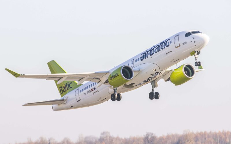 airbaltic_a220-5.jpg