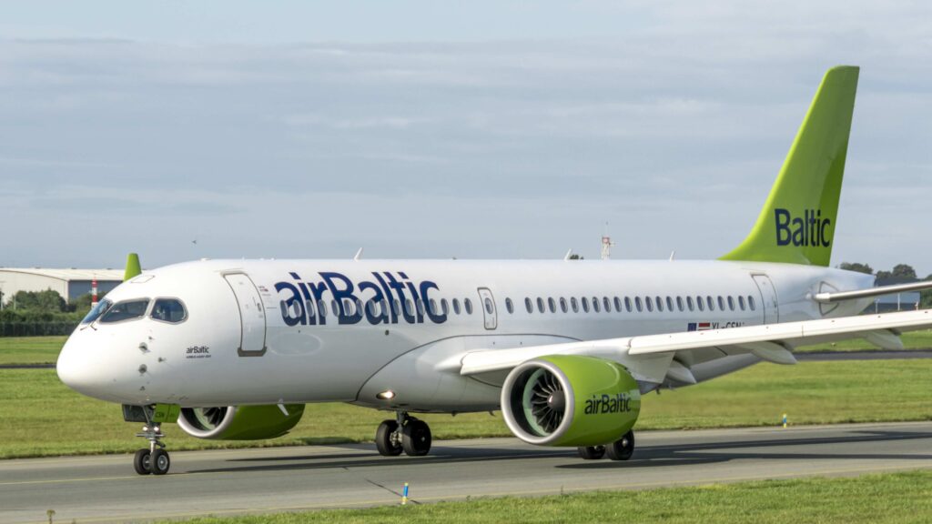 airbaltic_a220_dux_croatorum.jpg