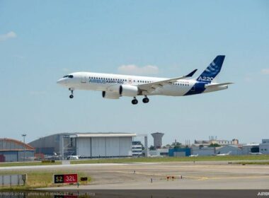 airbus-a220-300-new-member-of-the-airbus-single-aisle-family-landing-002.jpg