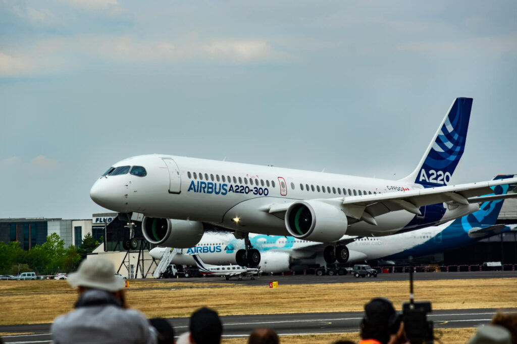 airbus_a220-300_demonstrating_its_capabilities_during_farnborough_airshow.jpg