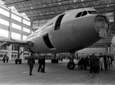 airbus_a300_first_rollout-1.jpg