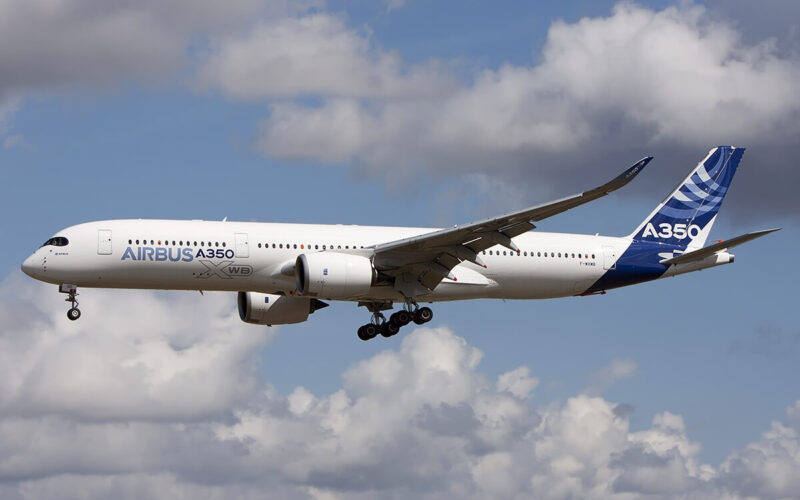 airbus_a350-941_airbus_industrie_jp7680656.jpg