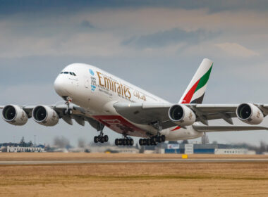 airbus_a380-800_emirates_take_off_from_prg_airport_in_prague-2.jpg