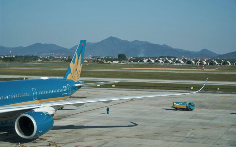 airbus_at_hanoi_noi_bai_airport.jpg