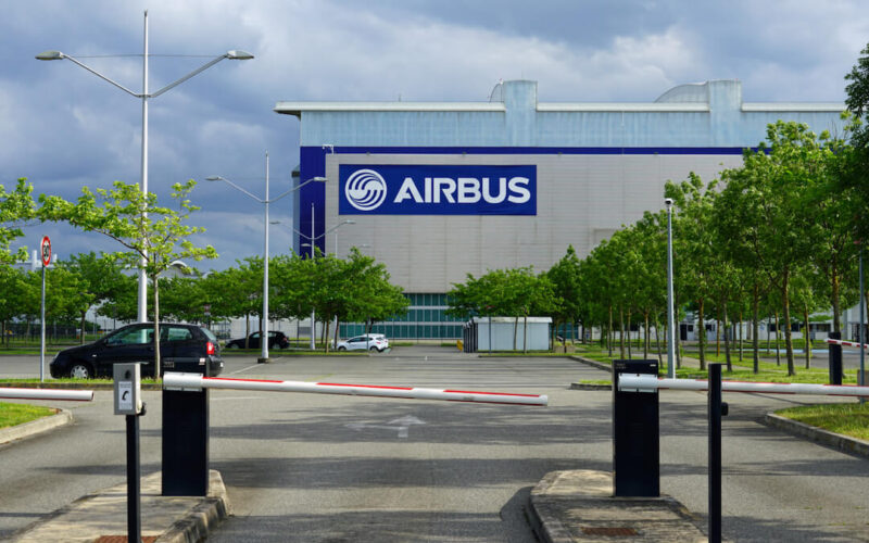 airbus_signs_mou_with_fortescue_to_study_green_hydrogen_for_aviation.jpg