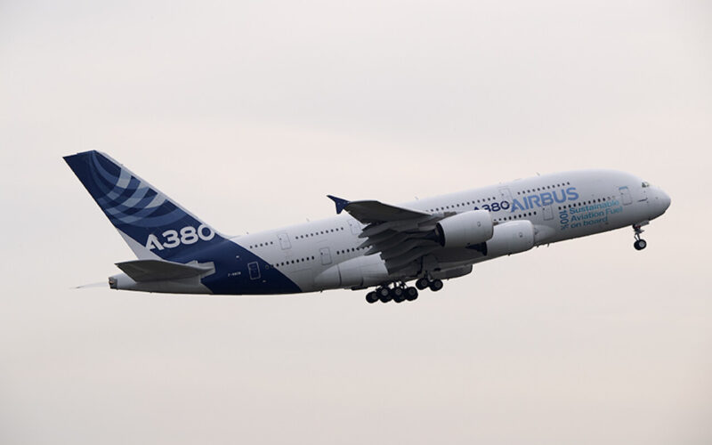 airbus_tests_a380_with_pure_saf_in_one_engine.jpg