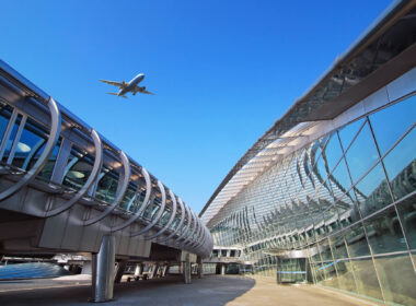 aircraft_landing_at_seoul_incheon_international_airport_icn.jpg