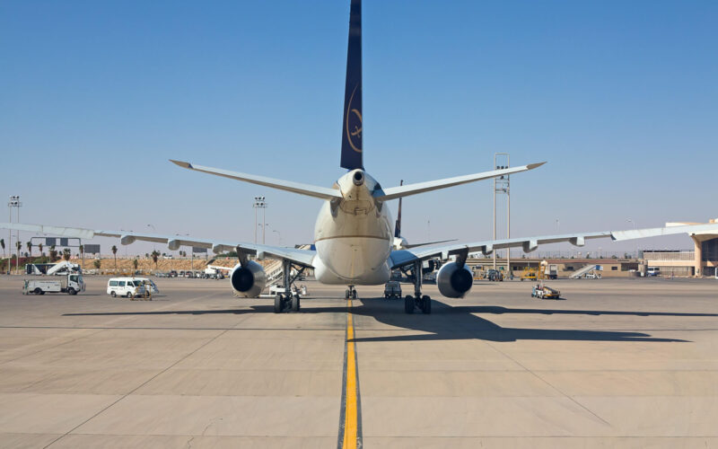 aircraft_preparing_for_takeoff_in_riyadh.jpg