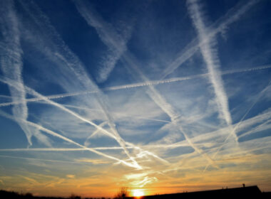 aircraft_tracks_in_the_sky.jpg