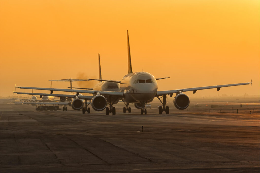 aircraft_waiting_at_mexico_city_airport.jpg