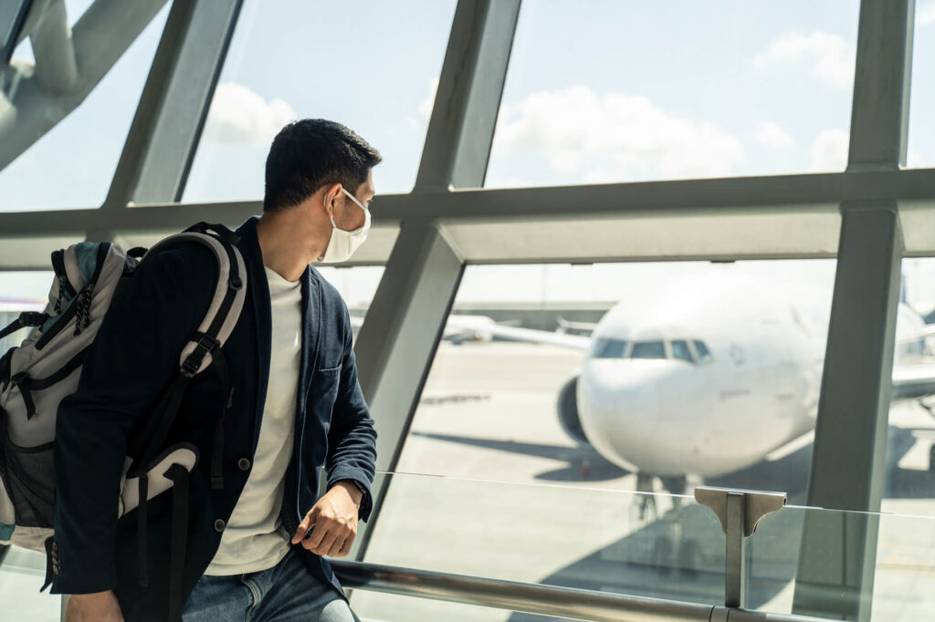 airport_mask_guy.jpg