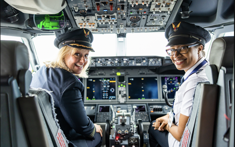 alaska airlines pilots female