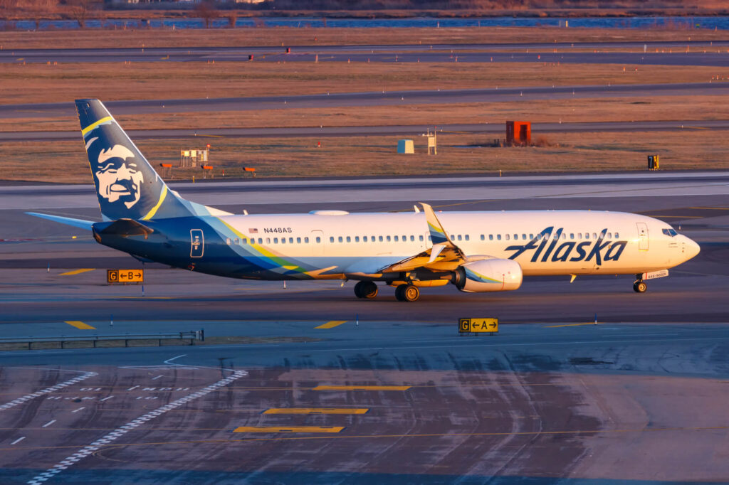 alaska_airlines_boeing_737-900er.jpg