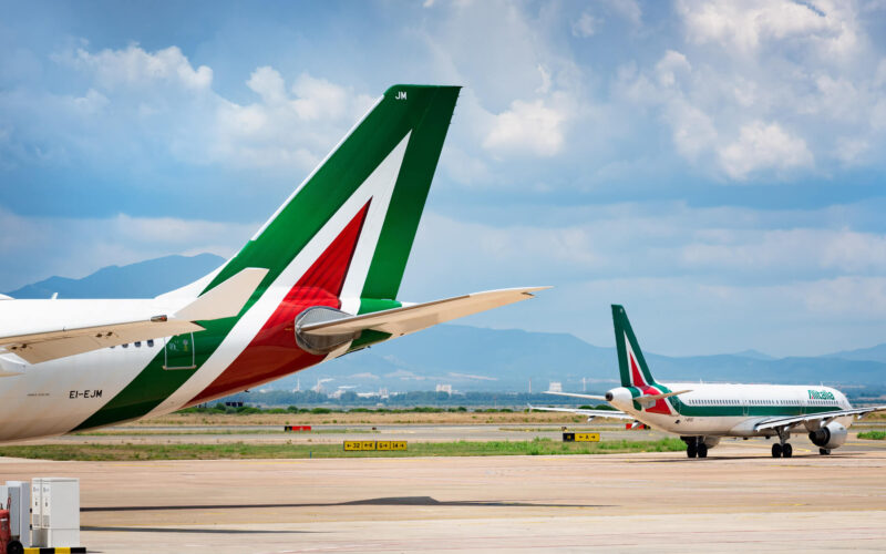 alitalia_airbus_a330_and_airbus_a320_at_cagliari_airport.jpg