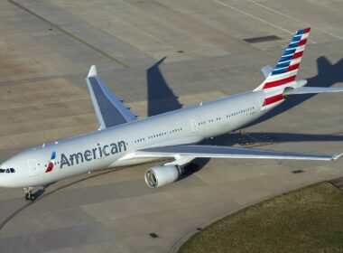 american_airlines_airbus_a330-300_at_heathrow.jpg