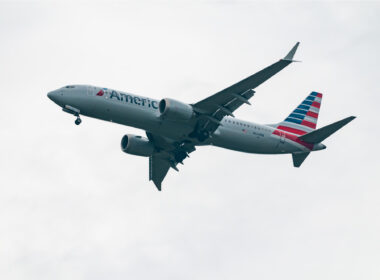 american_airlines_boeing_737_max_8_on_approach.jpg