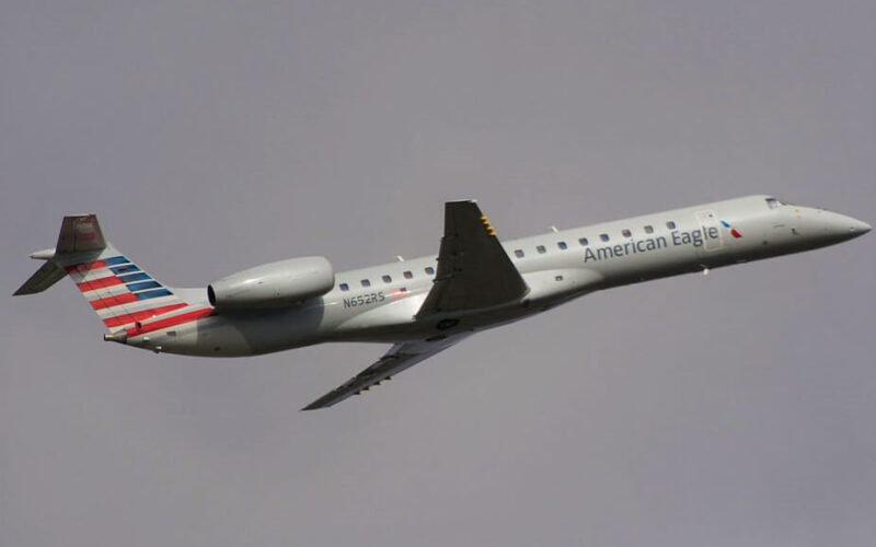 american_eagle_embraer_erj-145_n652rs_photo_2-3.jpg