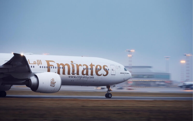 an_emirates_b777_on_the_runway_during_take-off.jpg