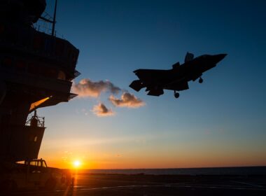 an_f-35b_landing_on_the_italian_cavour_aircraft_carrier.jpg