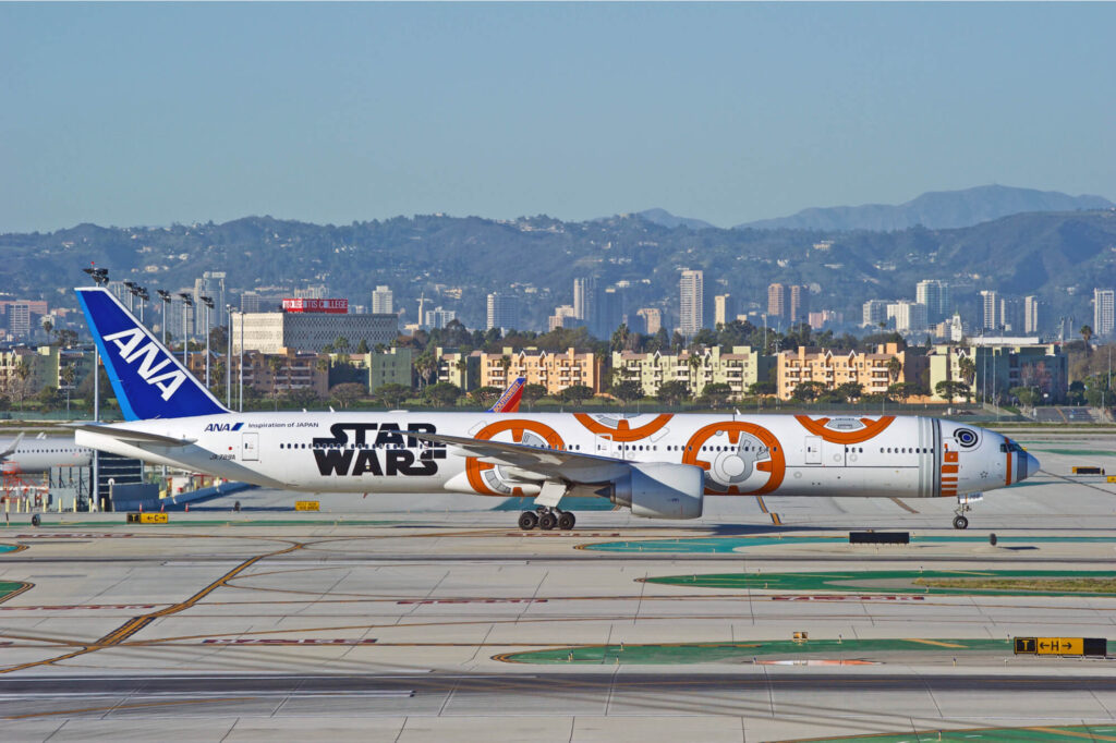 ana_boeing_777_aircraft_in_star_wars_livery.jpg