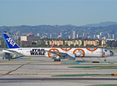 ana_boeing_777_aircraft_in_star_wars_livery.jpg