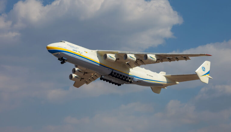 antonov-an-225-biggest-plane-in-the-world-coronavirus-effort.jpg