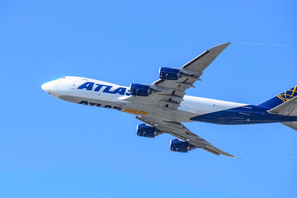 atlas_air_boeing_747-87uf_freighter-min.jpg