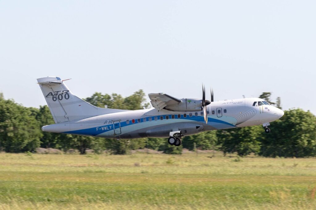 atr_42-600s_stol_aircraft_maiden_flight.jpg