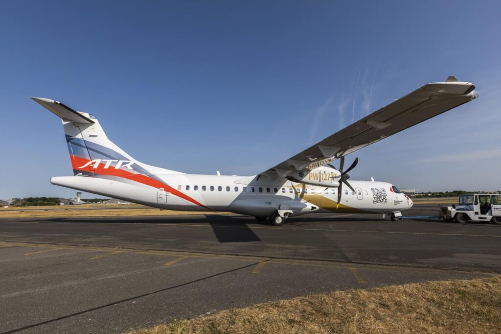 atr_turboprop_at_farnborough.jpg