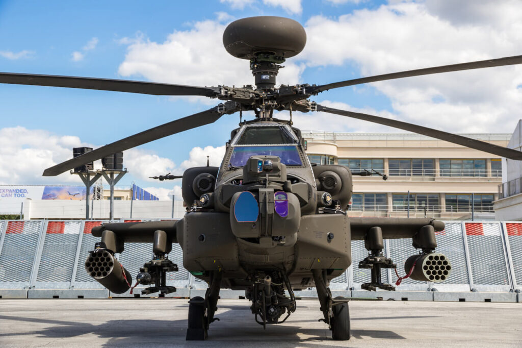 aus_govt_acquires_29_apache_ah_64e_fr_boeing.jpg