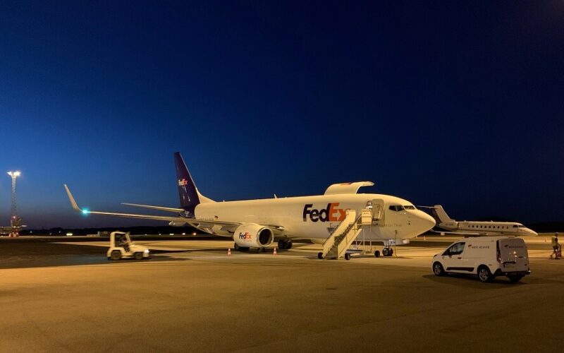 aviator_extends_partnership_agreement_with_fedex_2.jpg