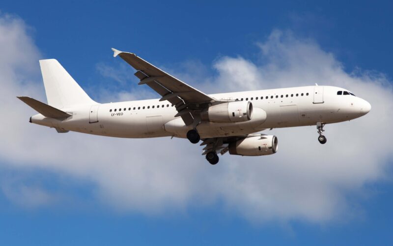 avion_express_airbus_a320_aircraft.jpg