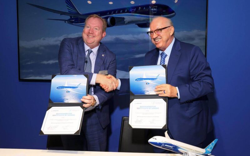 azerbaijian_airlines_signs_mou_to_buy_4_787s.jpeg