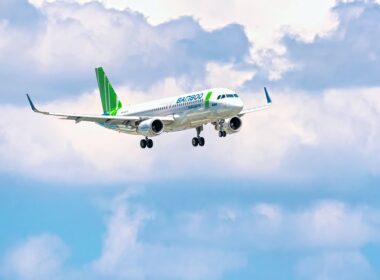 bamboo_airways_airbus_a320_at_tan_son_nhat_international_airport.jpg