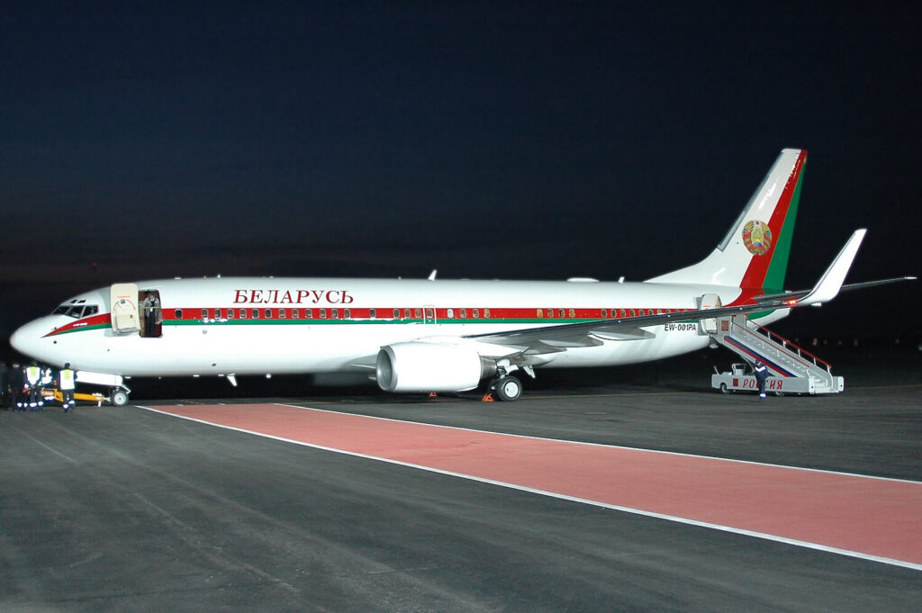 belarus_government_boeing_737-800bbj-1.jpg