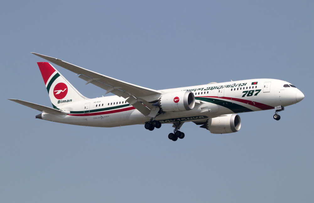 biman-bangladesh-airlines-boeing-787-8-dreamliner-landing.jpg