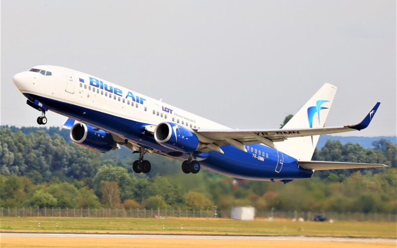 blue_air_boeing_737-1.jpg