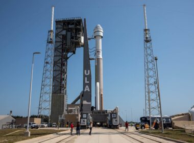 boeing-oft-2-rollout-to-pad-scaled-1.jpg