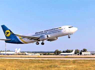 boeing_737_of_ukraine_international_airlines.jpg