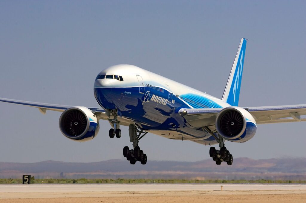 boeing_777lr_landing-1.jpg