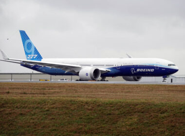 boeing_777x_taxis_at_paine_field_for_its_maiden_flight.jpg