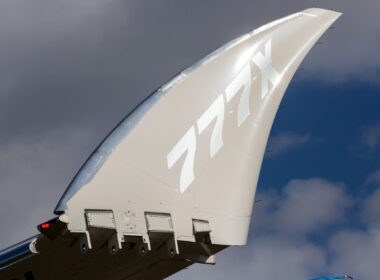 boeing_777x_winglet_in_its_folded_position-3.jpg