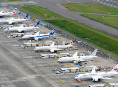 boeing_787_dreamliner_aircraft_awaiting_delivery-1.jpg