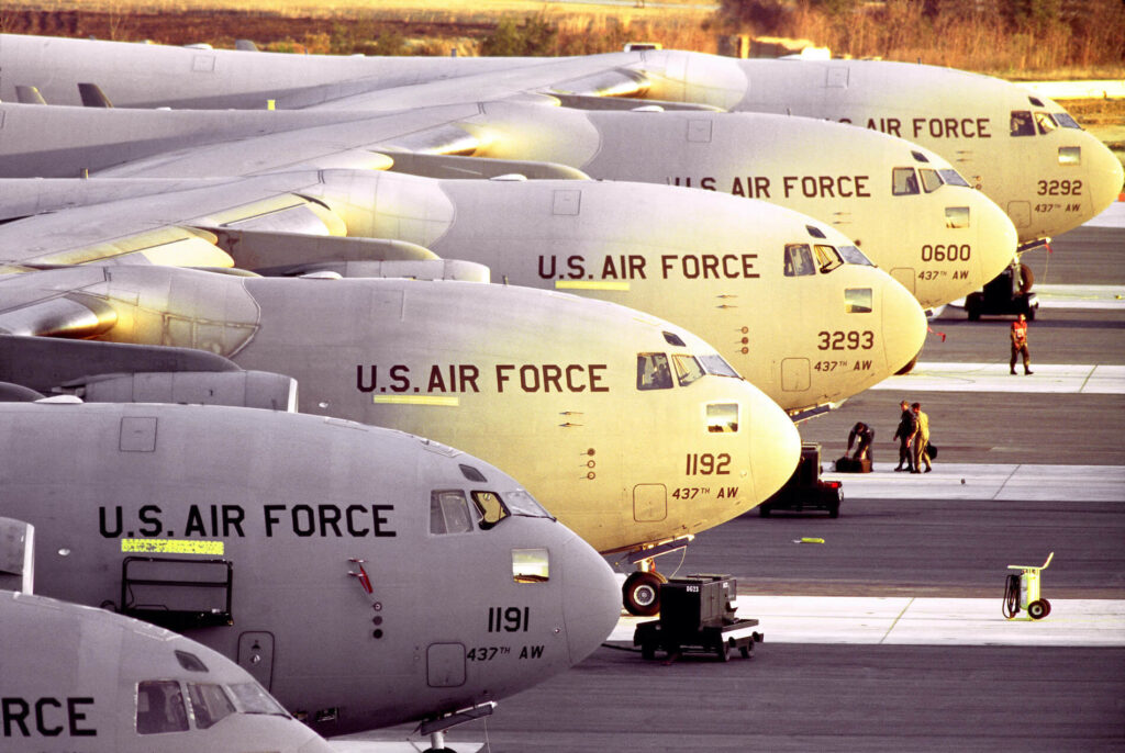 boeing_c-17_globemaster_iii.jpg