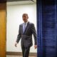 boeing_ceo_dennis_muilenburg_enters_a_room-2.jpg