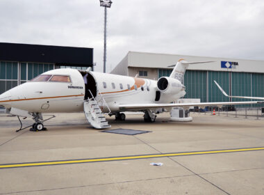 bombardier_aerospace_n650ba_bombardier_challenger_650_31378963128-2.jpg