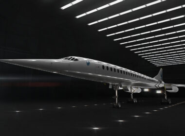 boom_overture_supersonic_plane_in_hangar.jpg