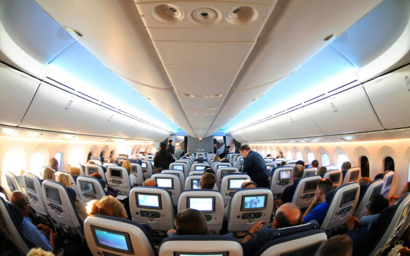 british-airways-boeing-787-8-dreamliner-economy-class-cabin.jpg