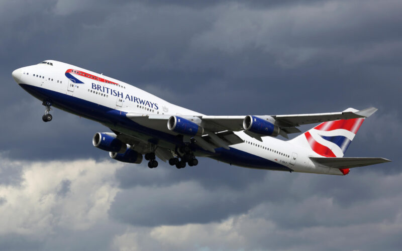 british_airways_boeing_747_taking_off.jpg