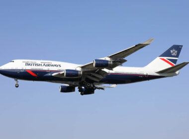 british_airways_boeing_747_with_the_classic_landor_livery-1.jpg